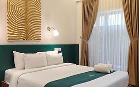 Agung Guest House By Rf